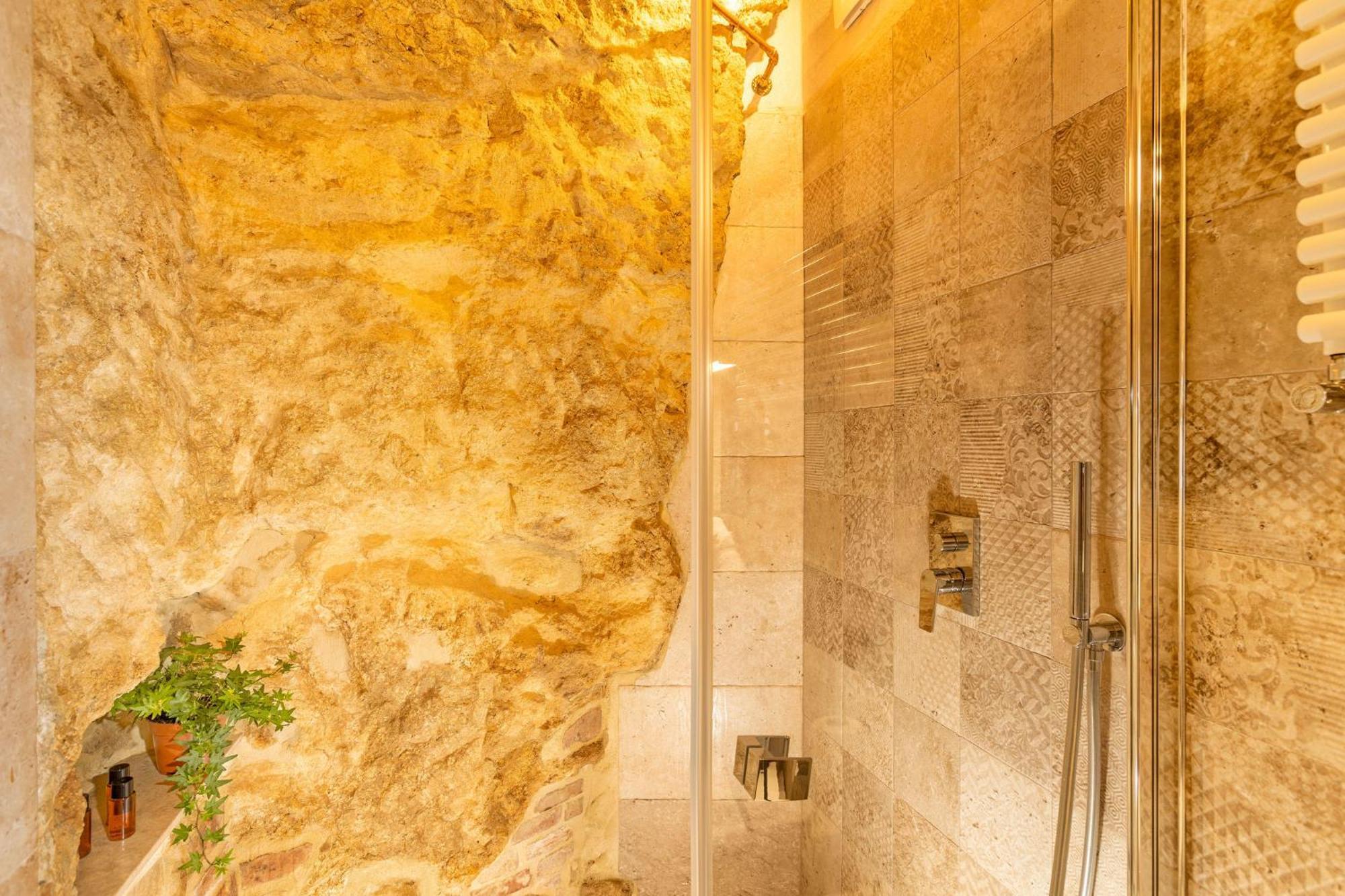 Palazzo Falcinelli Luxury Room In Montepulciano Center With Air Conditioning And Elevator Esterno foto